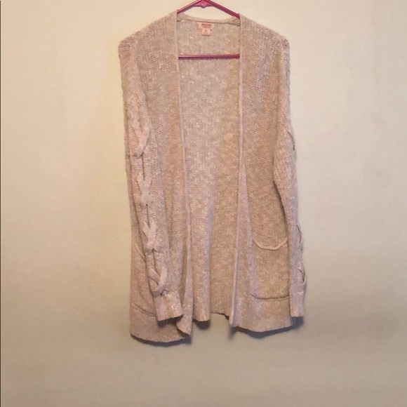 Cream cardigan with braided detail on sleeves ❤️ - Picture 1 of 1